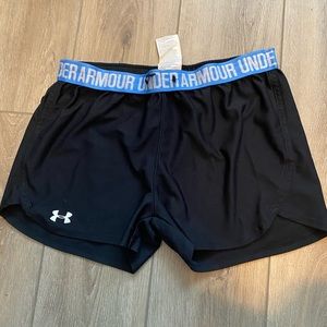 Under Armour Size medium black shorts